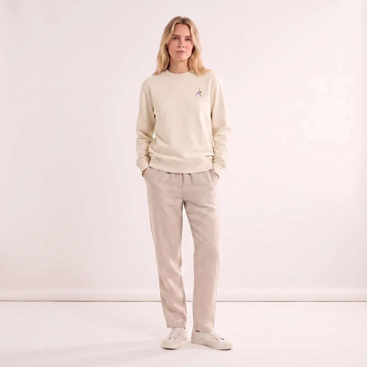 TRIANGLE SWEATER